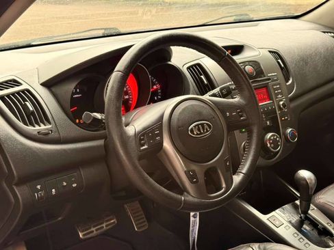 Used 2010 Kia Forte SX w/ Leather Pkg FWD image 12