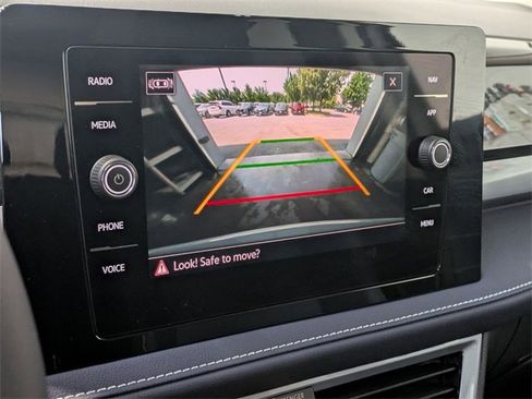 New 2025 Volkswagen Taos SEL image 14