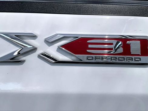 Used 2021 GMC Sierra 1500 Elevation w/ X31 Off-Road Package AWD/4WD image 10