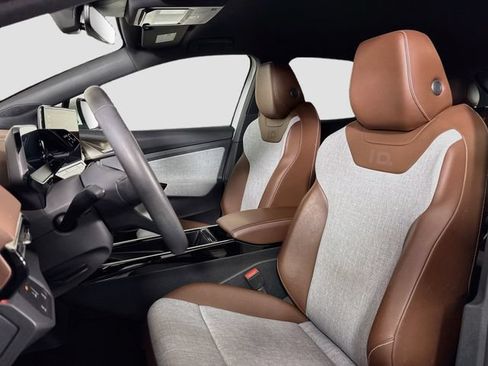 Certified 2024 Volkswagen ID.4 2WD image 24