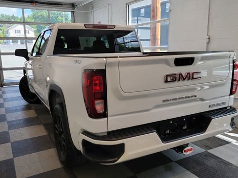 Used 2024 GMC Sierra 1500 Elevation AWD/4WD image 3