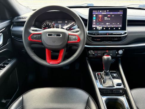 Used 2023 Jeep Compass Altitude image 19