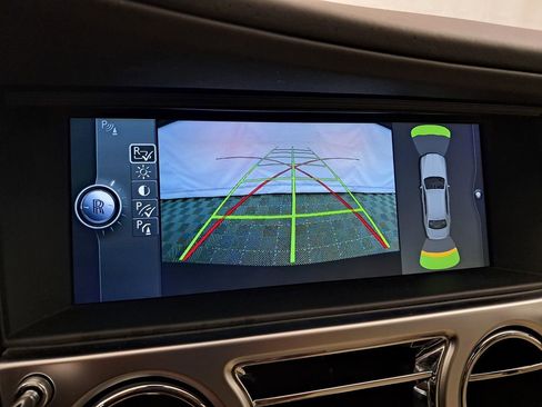 Used 2011 Rolls-Royce Ghost image 22