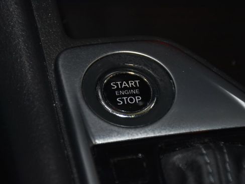 Used 2025 Nissan Sentra SV FWD image 17