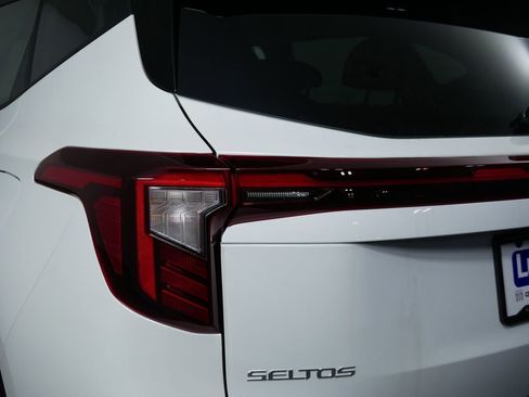 New 2026 Kia Seltos S image 13