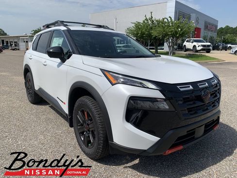 New 2026 Nissan Rogue SV AWD/4WD image 1