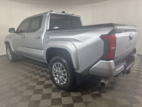 Used 2025 Toyota Tacoma Limited image 6