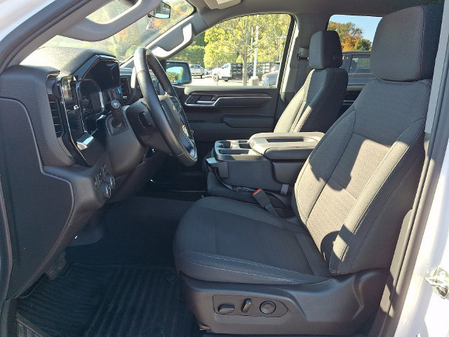 Used 2024 Chevrolet Silverado 1500 LT AWD/4WD image 2