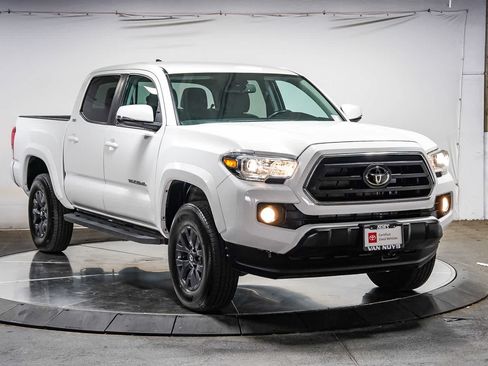 Certified 2023 Toyota Tacoma SR5 AWD/4WD image 6