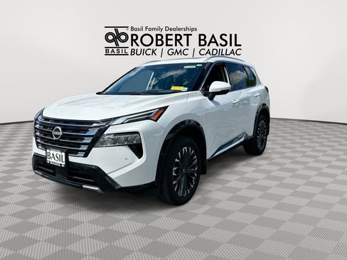 Used 2025 Nissan Rogue Platinum w/ Tech Package AWD/4WD image 4