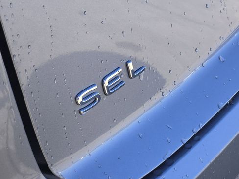 New 2026 Volkswagen Atlas Cross Sport SEL Premium R-Line image 9