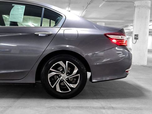Used 2017 Honda Accord LX image 14