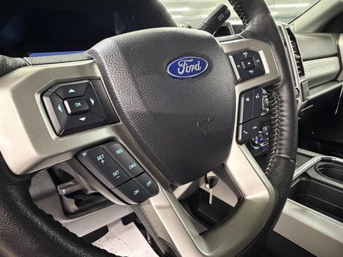 Used 2020 Ford F350 Lariat w/ Chrome Package image 15