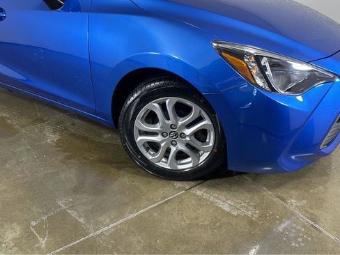 Used 2018 Toyota Yaris iA image 9