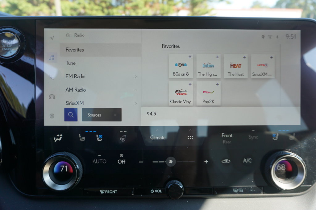 Used 2024 Lexus RX 350 Premium w/ Accessory Package (Z1) FWD image 11