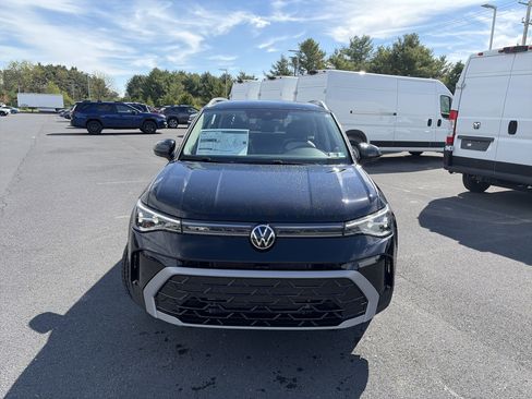New 2026 Volkswagen Taos SEL AWD/4WD image 2