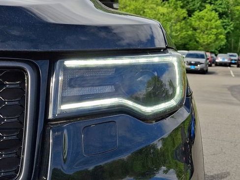 Used 2018 Jeep Grand Cherokee High Altitude AWD/4WD image 9