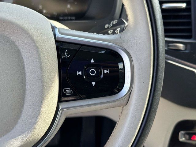 Used 2019 Volvo XC90 T6 Momentum AWD/4WD image 27
