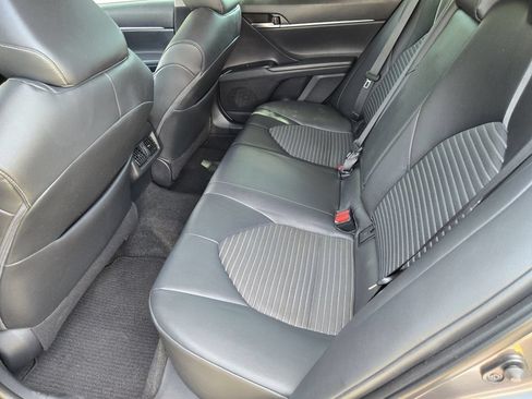 Used 2018 Toyota Camry SE w/ Audio Package FWD image 19