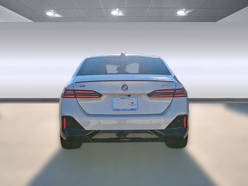 New 2026 BMW 540i xDrive w/ M Sport Package image 10