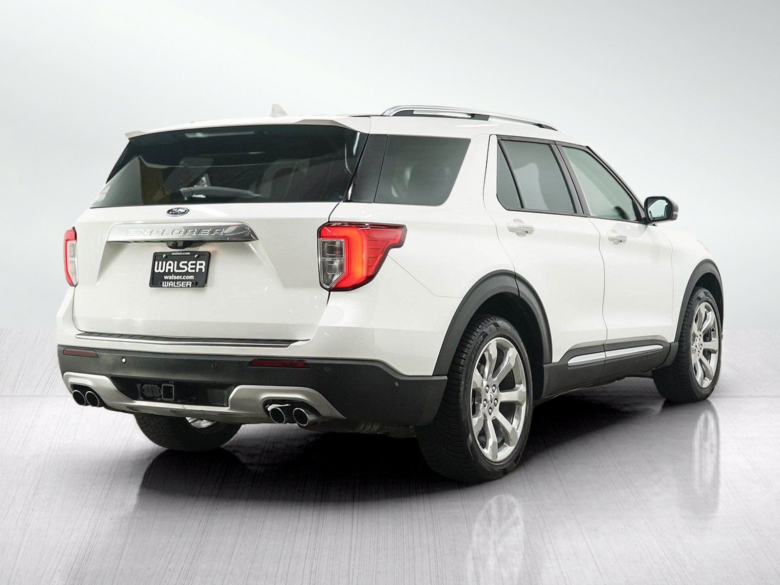 Used 2020 Ford Explorer Platinum w/ Premium Technology Package AWD/4WD image 5