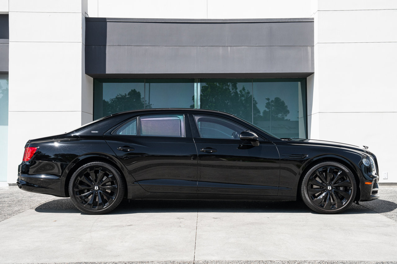 Used 2024 Bentley Flying Spur V8 AWD/4WD image 17