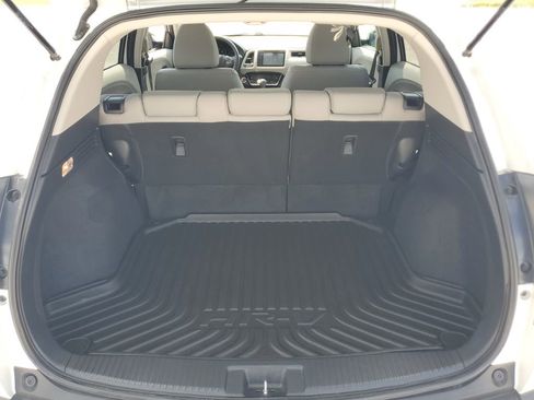 Used 2018 Honda HR-V EX-L image 9