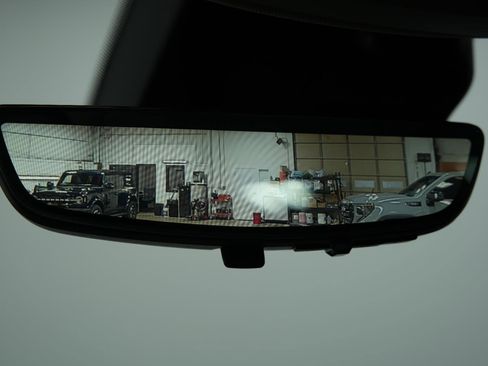 Used 2023 Buick Envision Avenir image 43