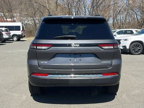 Used 2024 Jeep Grand Cherokee Limited image 5
