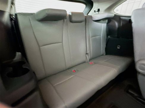 Used 2023 Toyota Highlander XLE image 30