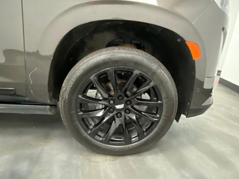 Used 2021 Cadillac Escalade ESV Sport Platinum w/ LPO, ONYX Package image 13