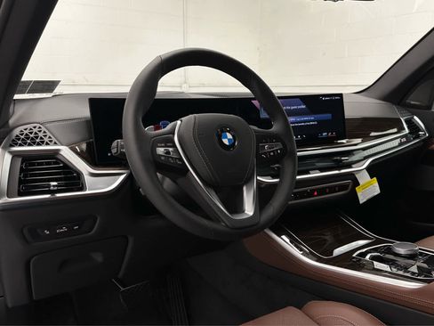 Used 2026 BMW X5 xDrive40i w/ Climate Comfort Package image 10