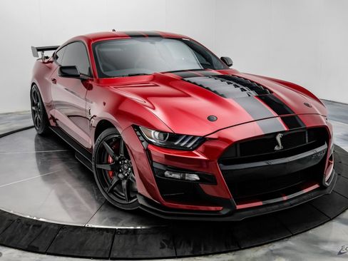 Used 2020 Ford Mustang Shelby GT500 w/ Carbon Fiber Track Pack RWD image 30
