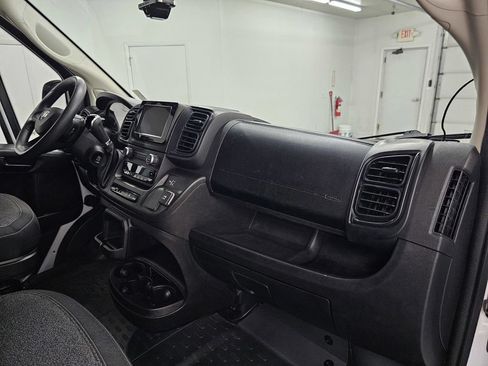 Used 2023 RAM ProMaster 2500 FWD image 13