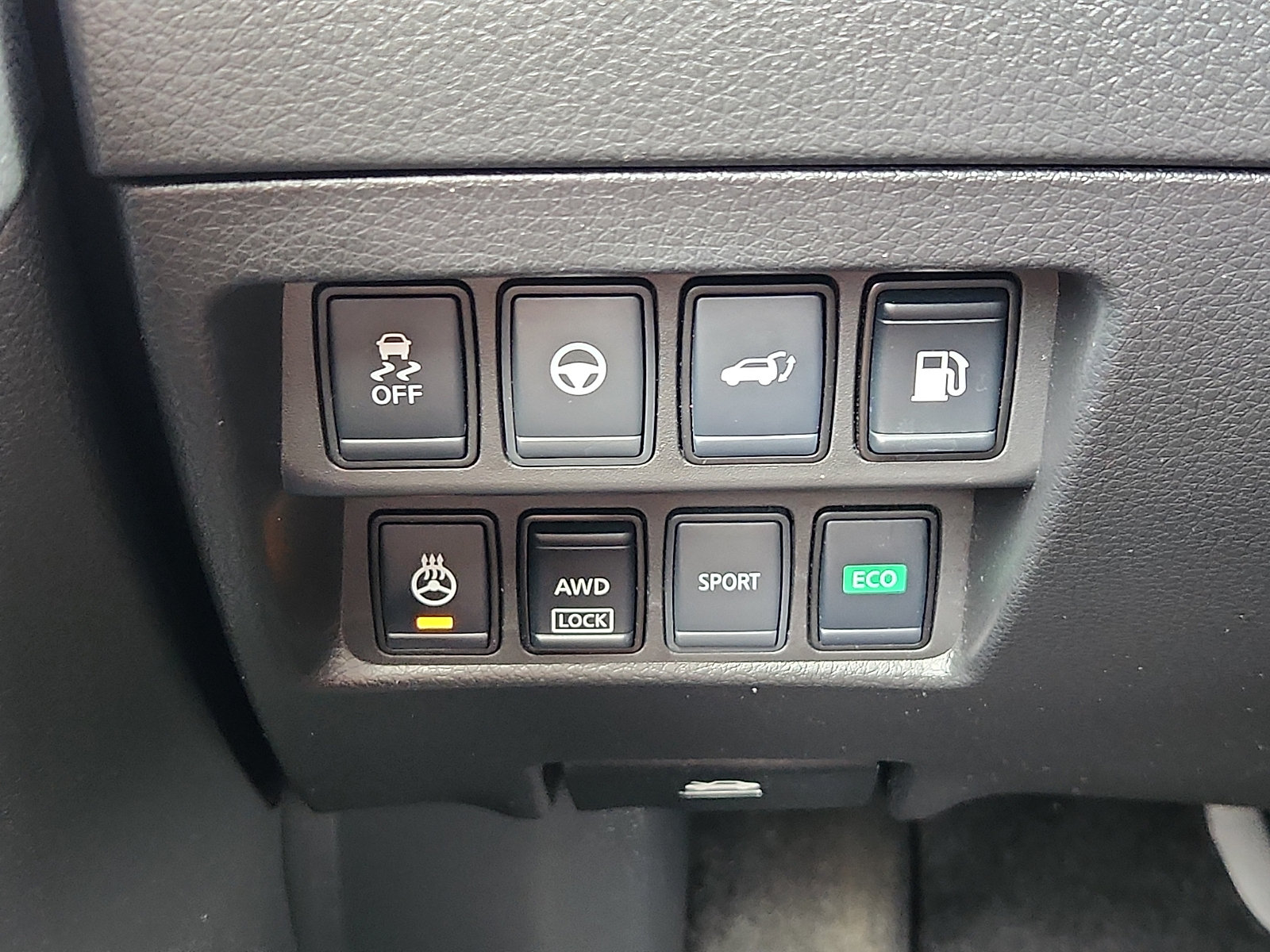 Used 2020 Nissan Rogue SV w/ Premium Package AWD/4WD image 26