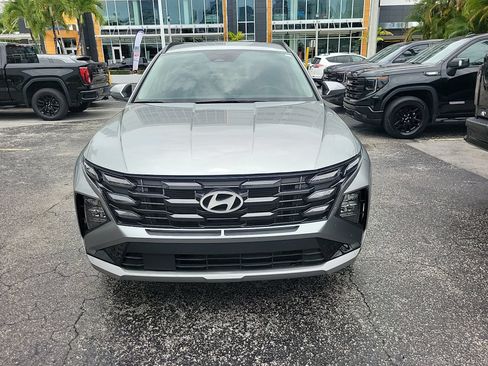 Used 2025 Hyundai Tucson SEL FWD image 2