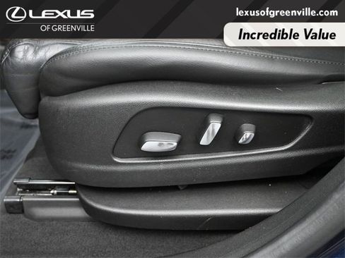 Used 2017 Cadillac XT5 Luxury w/ Driver Awareness Package image 23