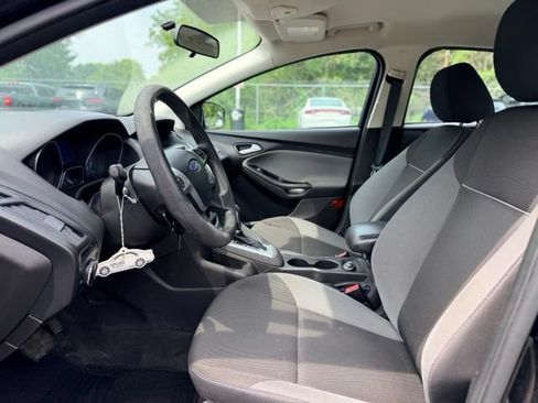 Used 2013 Ford Focus SE FWD image 6