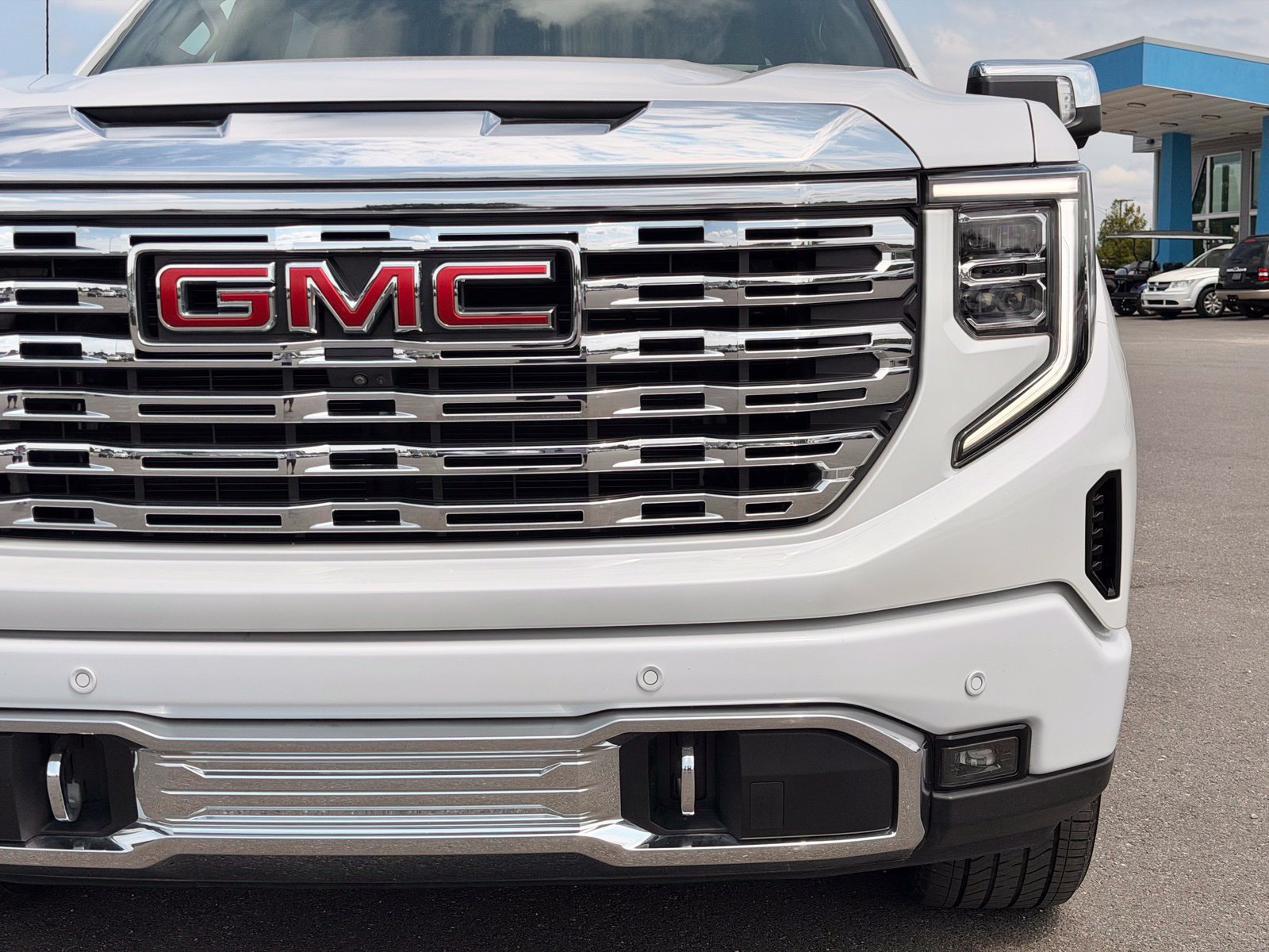 Used 2023 GMC Sierra 1500 Denali AWD/4WD image 6
