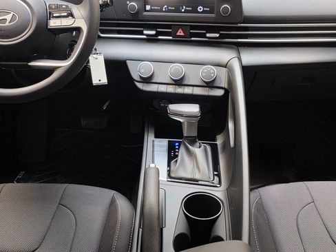 New 2026 Hyundai Elantra SE image 20