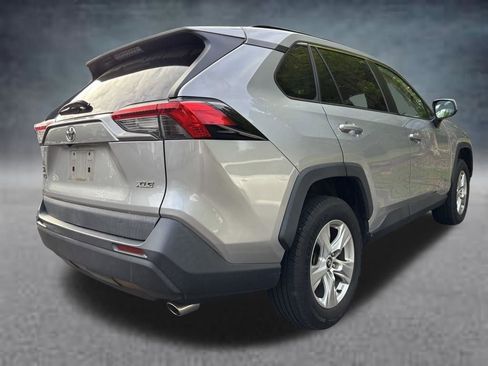 Used 2020 Toyota RAV4 XLE w/ Convenience Package FWD image 29