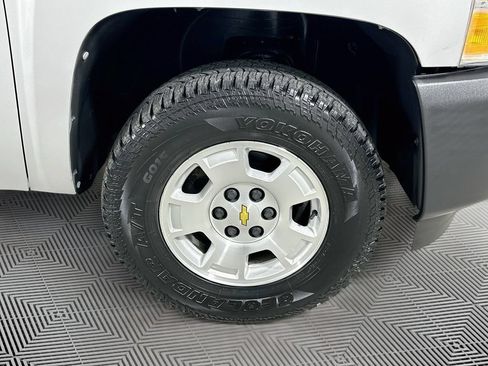 Used 2011 Chevrolet Silverado 1500 W/T AWD/4WD image 20