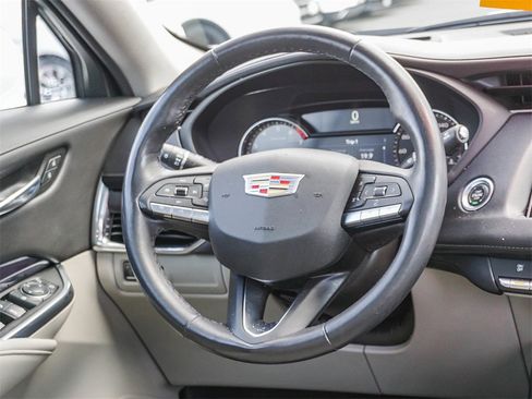 Used 2023 Cadillac XT4 Luxury w/ Cold Weather Package image 16