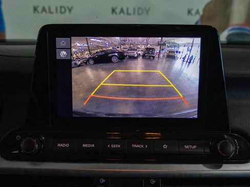Used 2023 Kia Forte LXS w/ LXS Technology Package FWD image 6