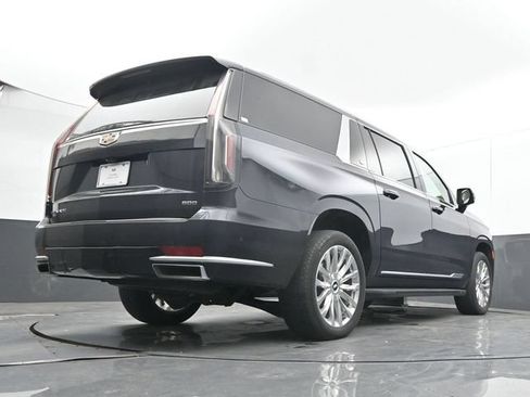 Used 2023 Cadillac Escalade ESV Premium Luxury AWD/4WD image 45
