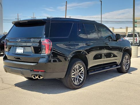 Used 2025 Chevrolet Tahoe Z71 AWD/4WD image 4
