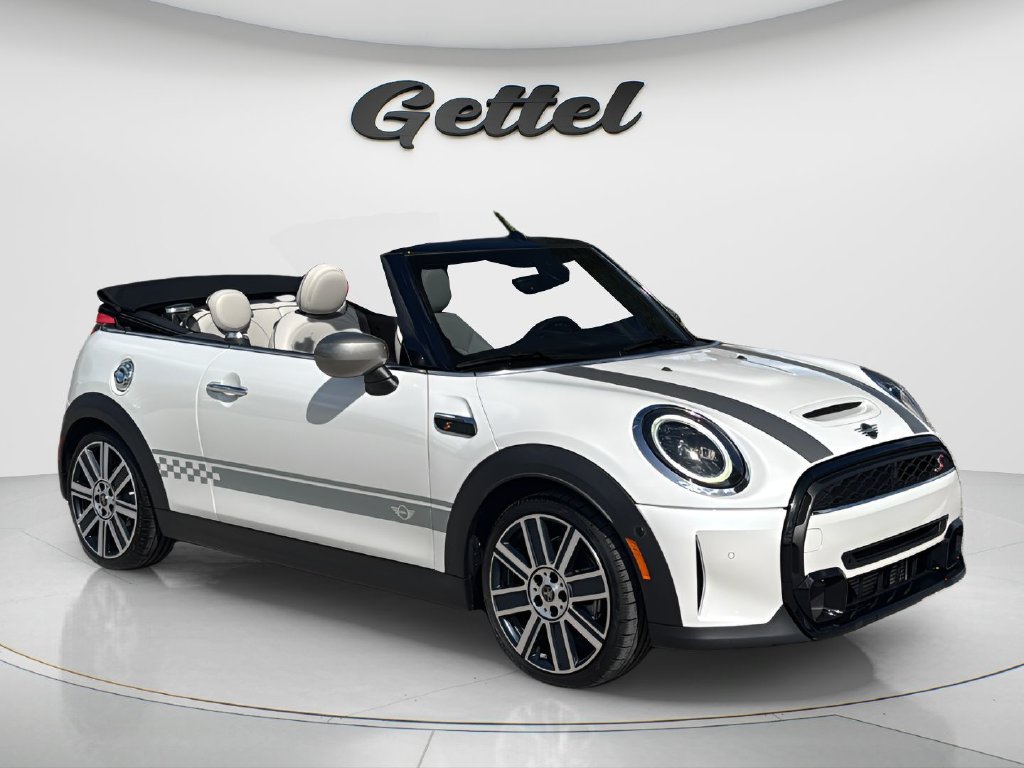 Used 2024 MINI Cooper S FWD image 3