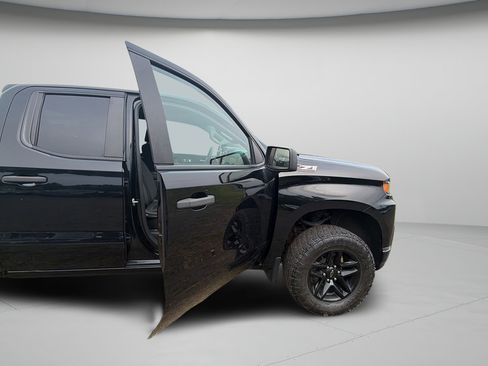 Used 2019 Chevrolet Silverado 1500 Custom Trail Boss w/ Custom Convenience Package AWD/4WD image 29