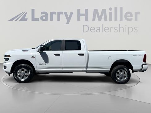 New 2026 RAM 2500 Big Horn AWD/4WD image 2