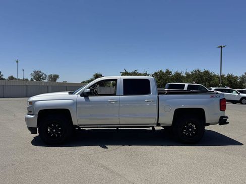 Used 2018 Chevrolet Silverado 1500 LT w/ Texas Edition AWD/4WD image 6